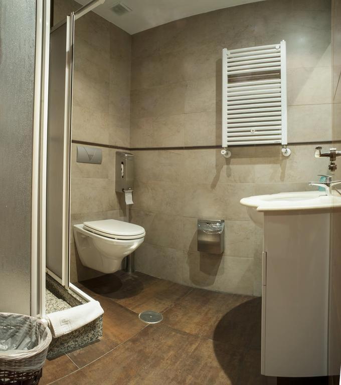 Ch Hostal Victoria Куэнка Экстерьер фото